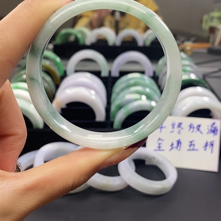 翡翠未镶嵌手镯888888888
