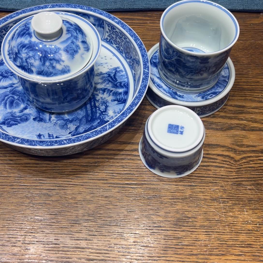 J****鑫景德镇瓷器艺术研究的