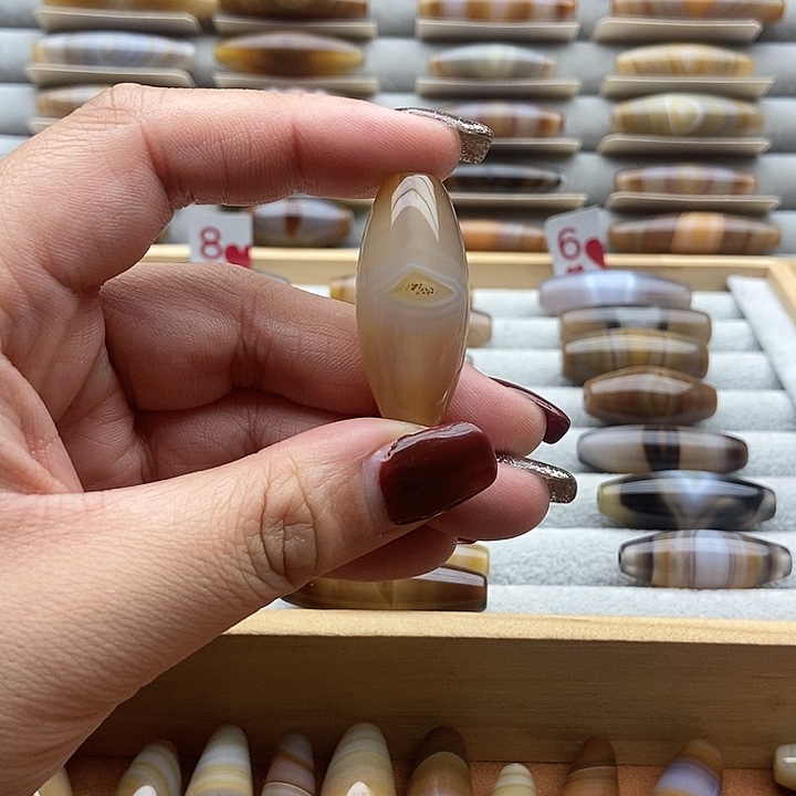 玛瑙/玉髓未镶嵌颈饰