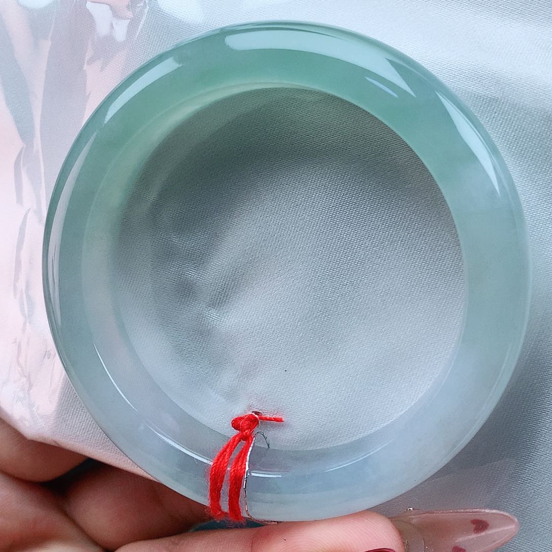 翡翠手镯未镶嵌56圈