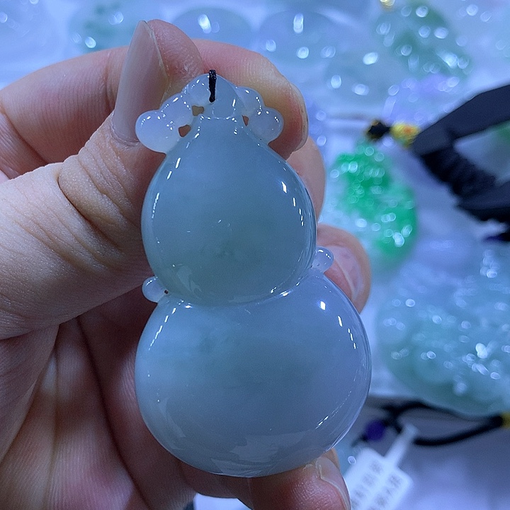 颈饰未镶嵌翡翠天然翡翠A货吊坠
