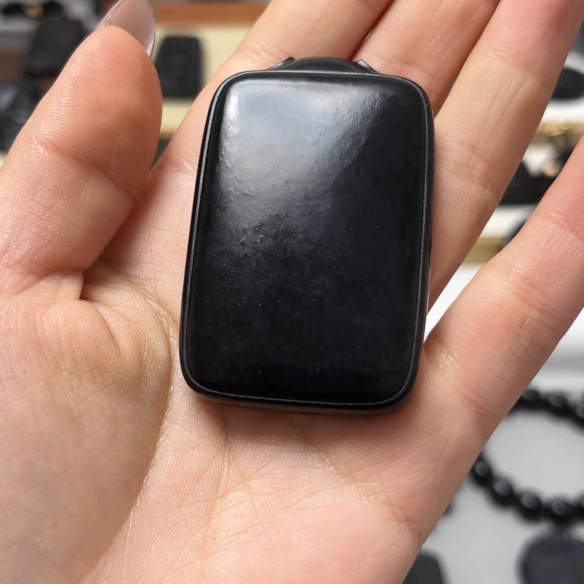 【闪购商品】和田玉（墨玉）46面包高羊脂未镶嵌
