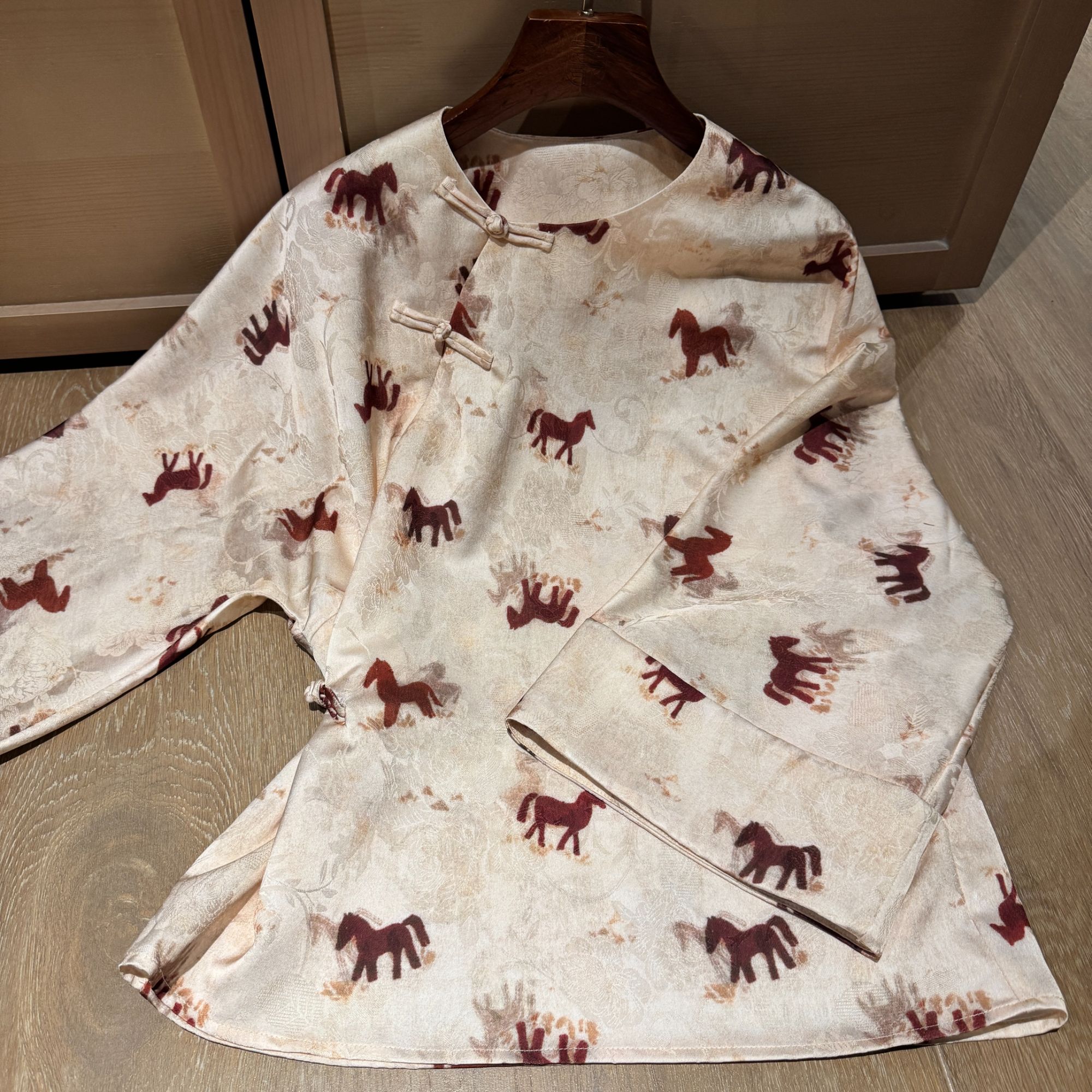 马到成功 新中式长袖显白减龄上衣