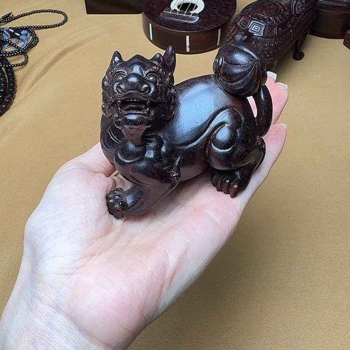 赵***镜把件小叶紫檀貔貅摆件