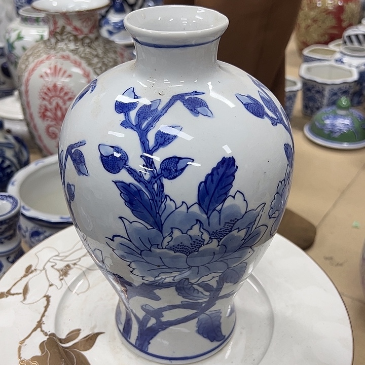 瓷片微瑕。。。。。。。。。。。。。。