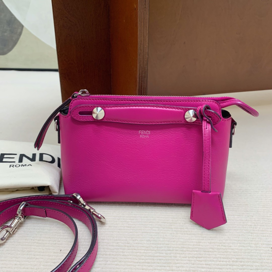 99新 FENDI/芬迪 【99新】fendi btw 小号在售工价19000 -4402