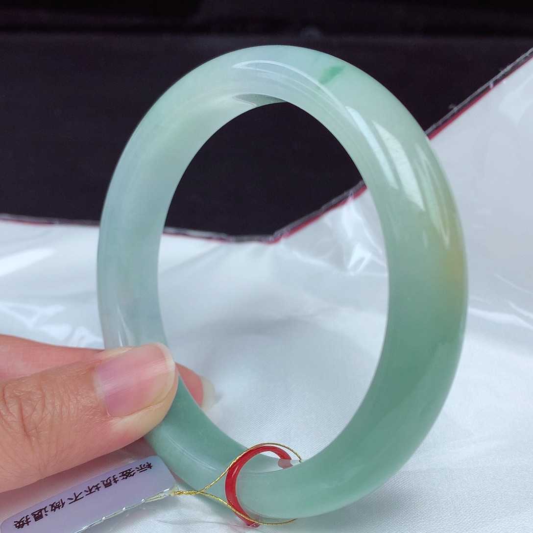 翡翠手镯未镶嵌64圈4063