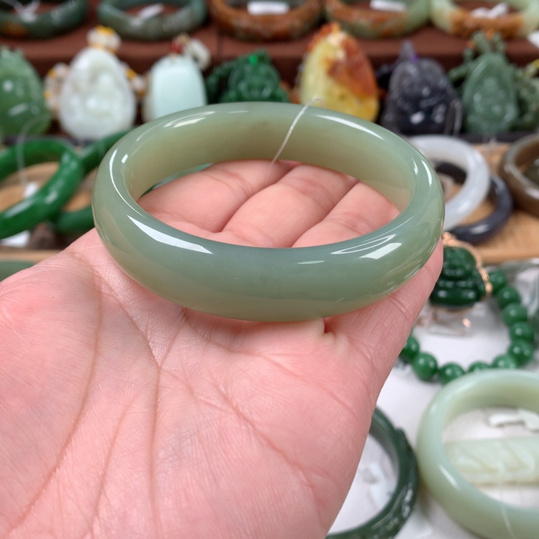 和田玉手镯未镶嵌58.2口径