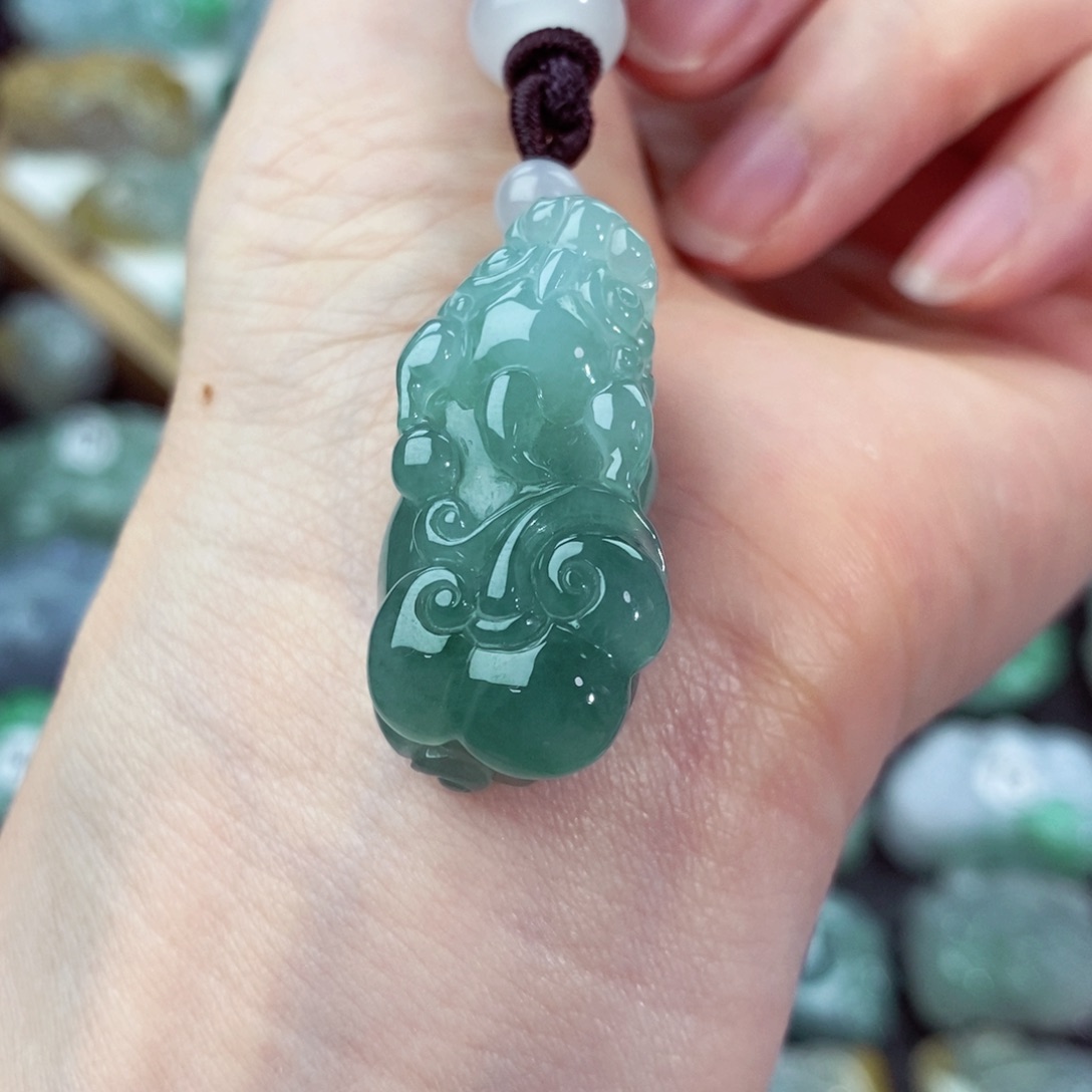 翡翠颈饰未镶嵌天然