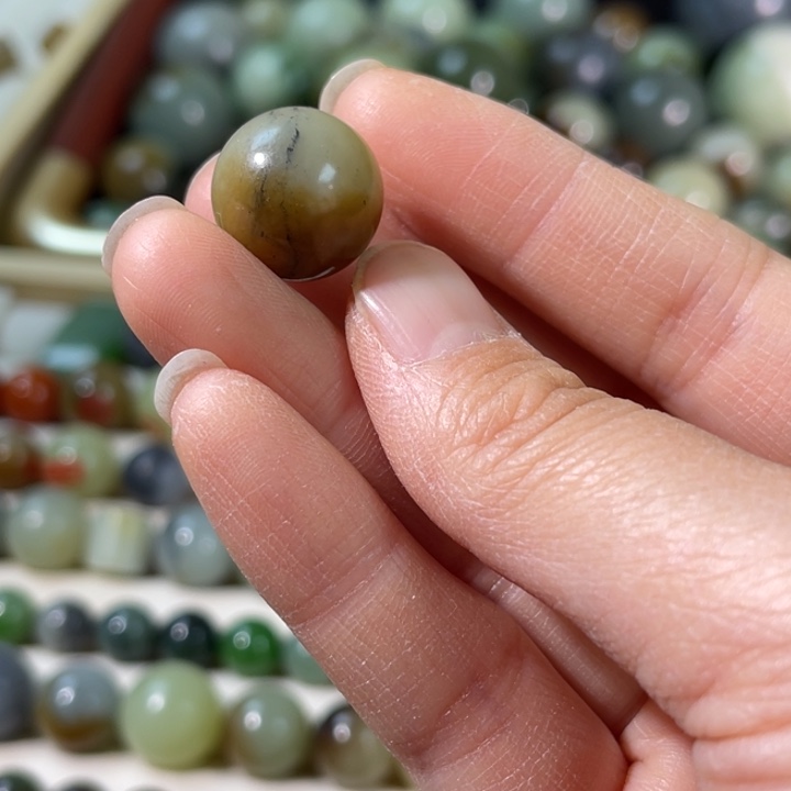 和田玉（糖玉）未镶嵌珠宝半成品16