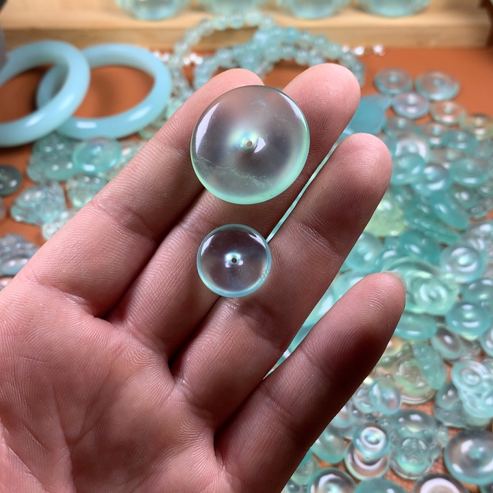 西***西蛇纹石玉未镶嵌挂件