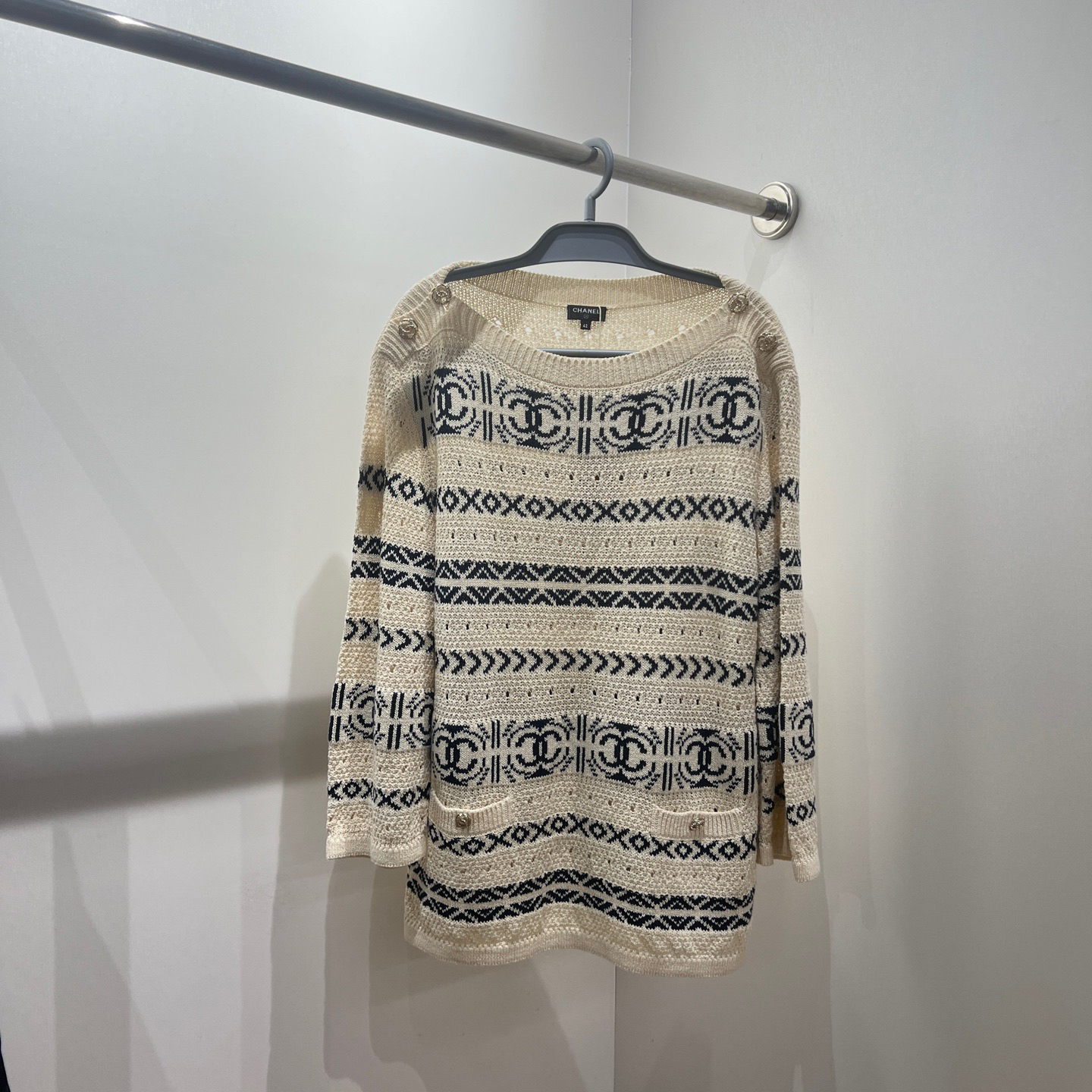 99新 Chanel/香奈儿 vem570/满印双Clogo银扣针织长袖 42码  棉