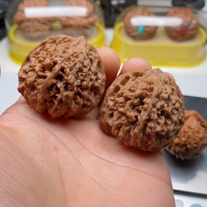 文玩核桃吊坠40满天星