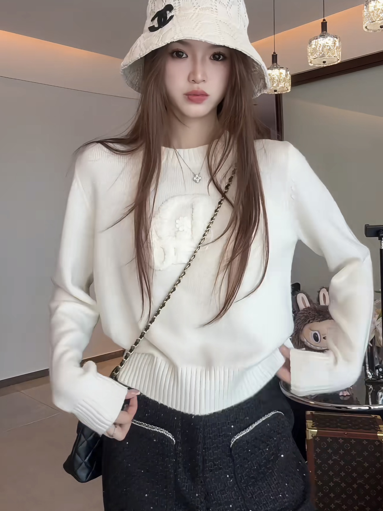 潇潇# 基础日常～25秋冬简约百搭字母刺绣减龄套头长袖毛衣