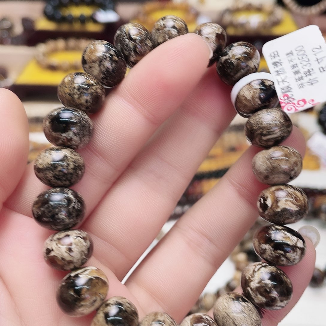 未镶嵌琥珀裸石十二70454