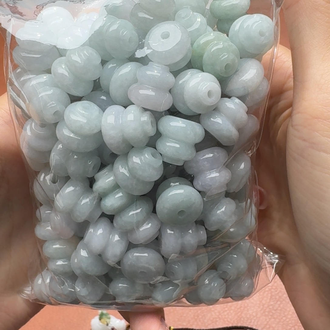 未镶嵌挂件翡翠福利3个，不包邮，拍邮费发货