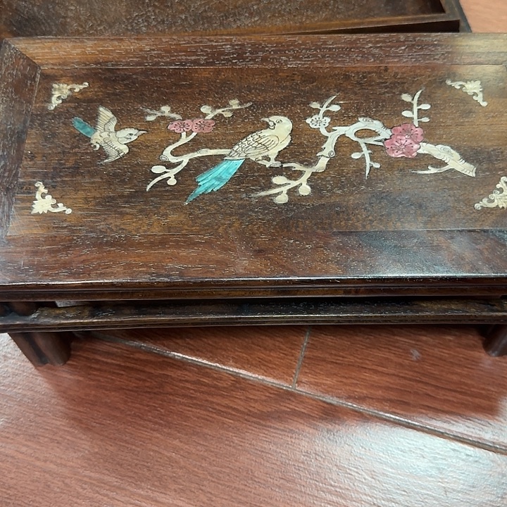 有***人木一木直播间截图桌