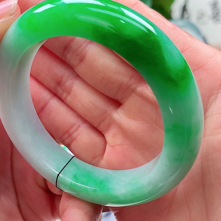 语****翡翠未镶嵌手镯天然翡翠手镯