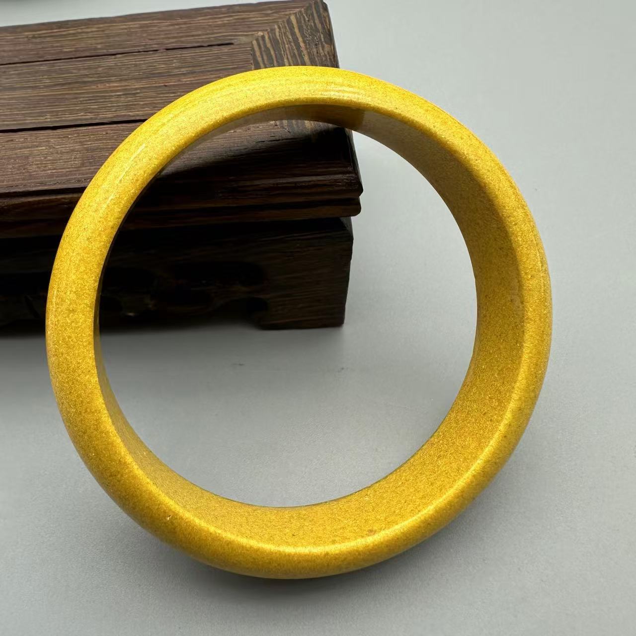 非金属树脂手镯 X153-经典简约款黄色宽版贵妃镯子