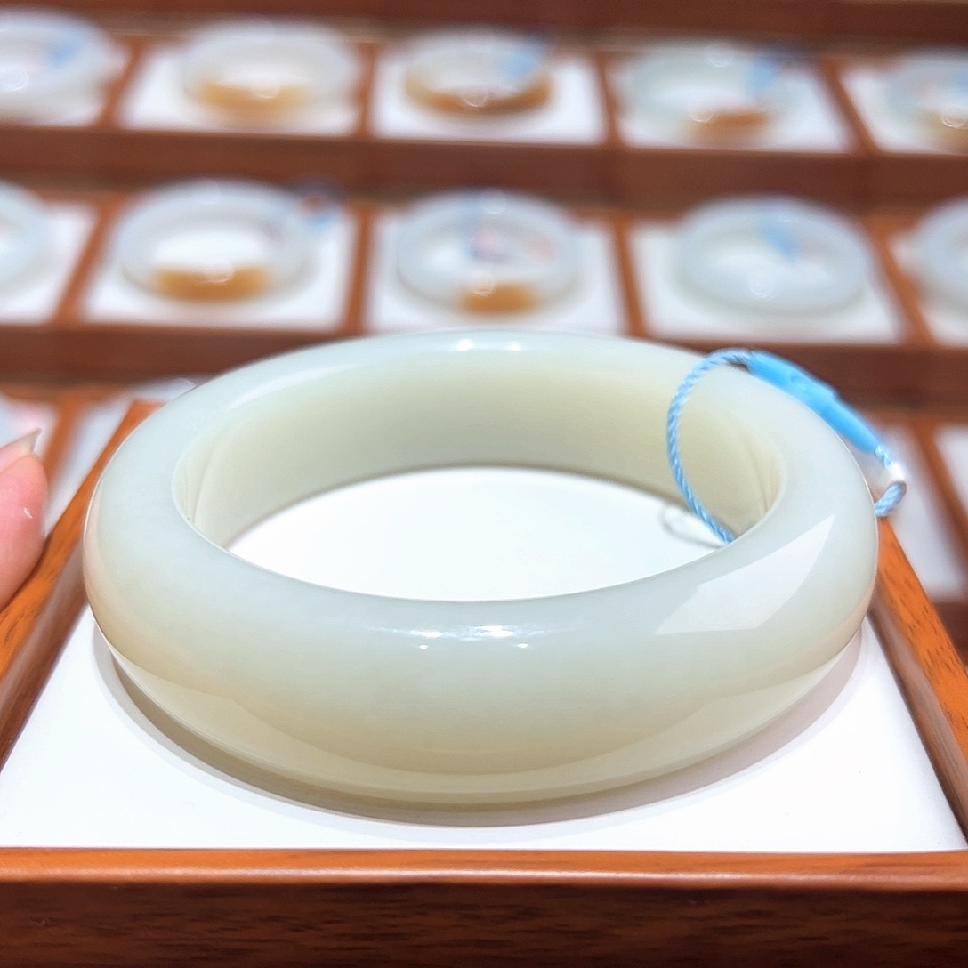 和田玉手镯63/64未镶嵌