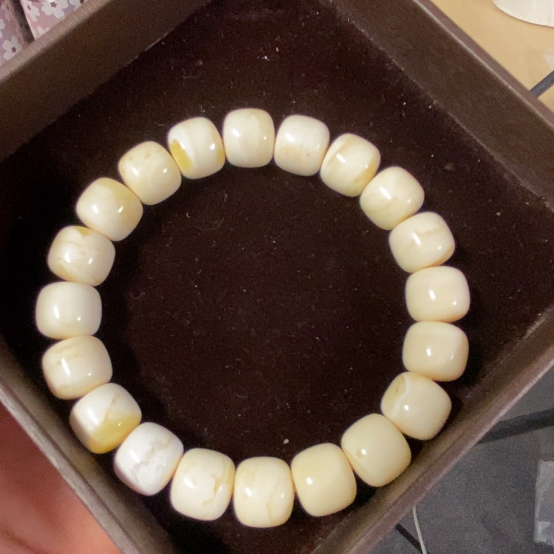 琥珀裸石未镶嵌11.8mm瓷白老型手串