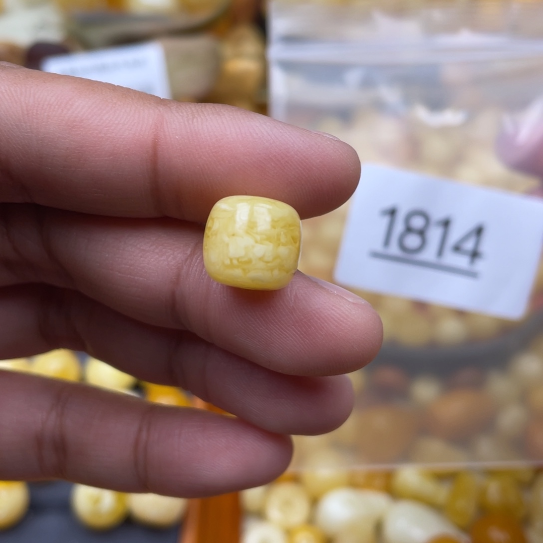 琥珀珠宝奇石未镶嵌12.2x11 浓蜡虎皮 粉