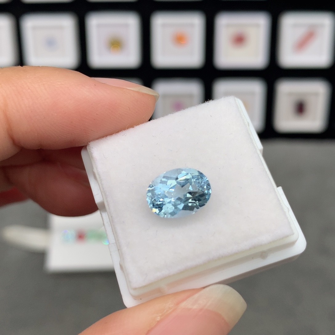 海蓝宝石裸石2.1克拉