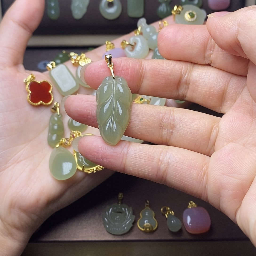 和田玉颈饰银S925镶嵌