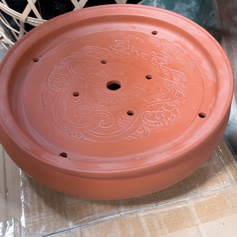 微瑕，不明火，口径25高度7变形严重