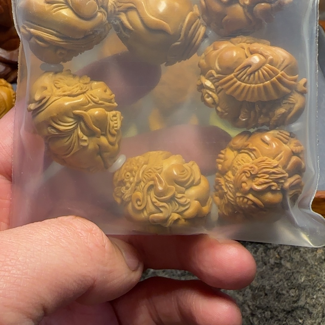 橄榄核吊坠薪*宝……………………