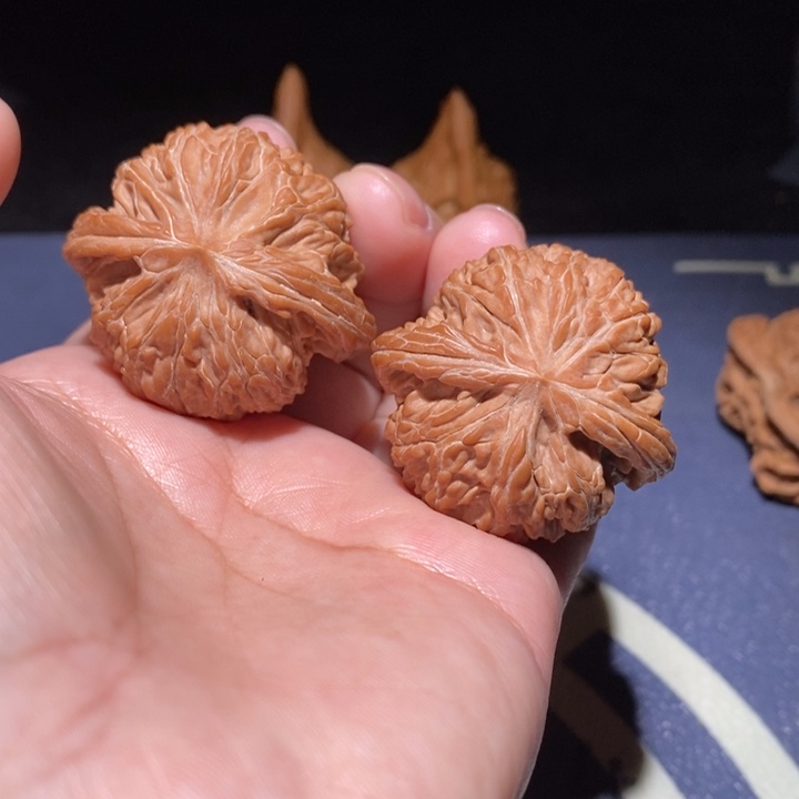 r***e吊坠文玩核桃磨盘