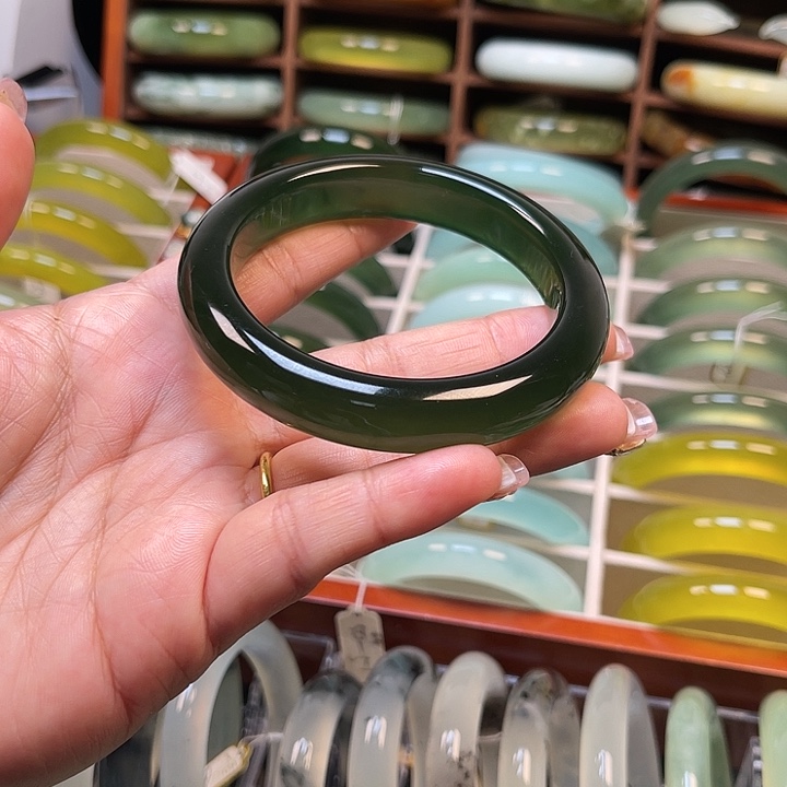 岫玉未镶嵌手镯岫玉