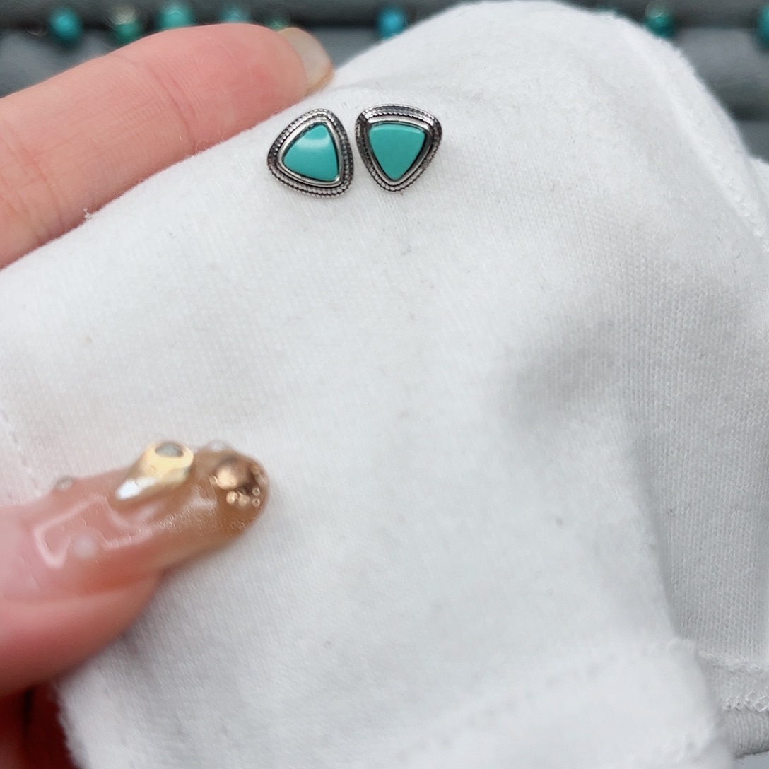 绿松石绿松石未镶嵌