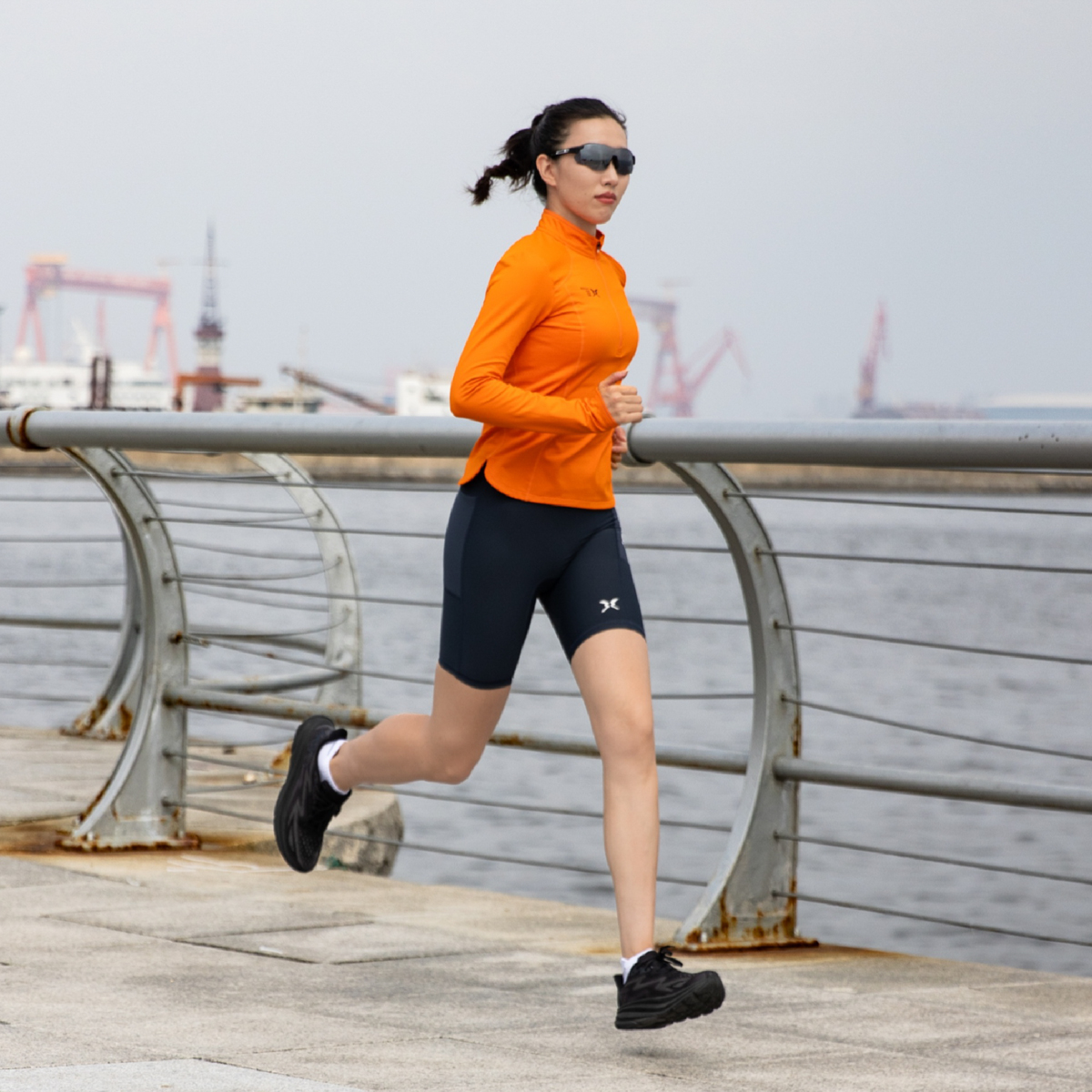 BODYWIT身体智慧赤乌2.0女款炽能格立领长袖速干T恤保温透气亲肤