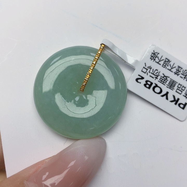 翡翠颈饰18K金镶嵌翡翠