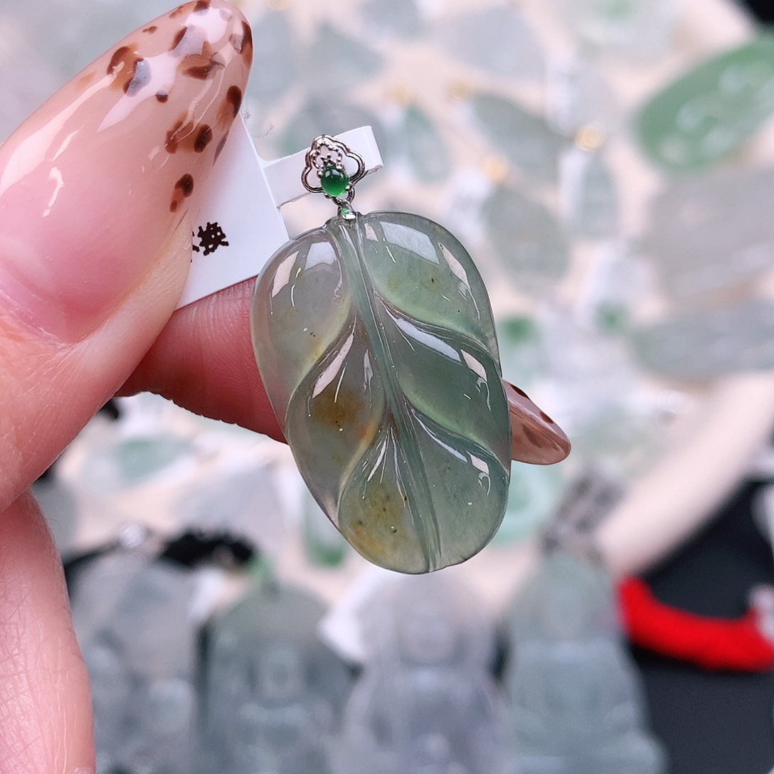 翡翠颈饰18K金镶嵌叶子32、26、17.5、3.5