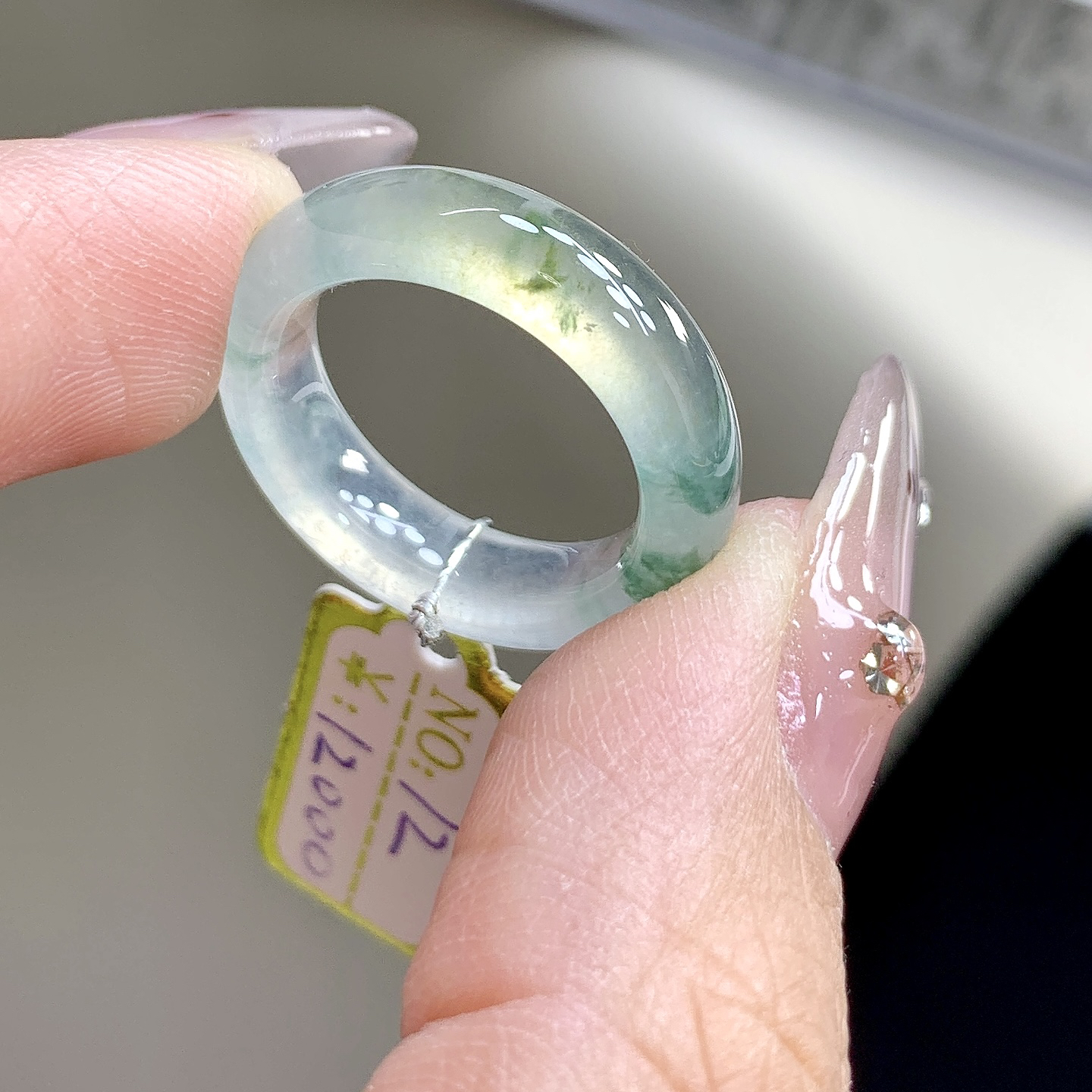 高冰玻璃种三彩冰飘花翡翠戒圈12号 起玻璃钢光 16.1-5.7-3.8mm