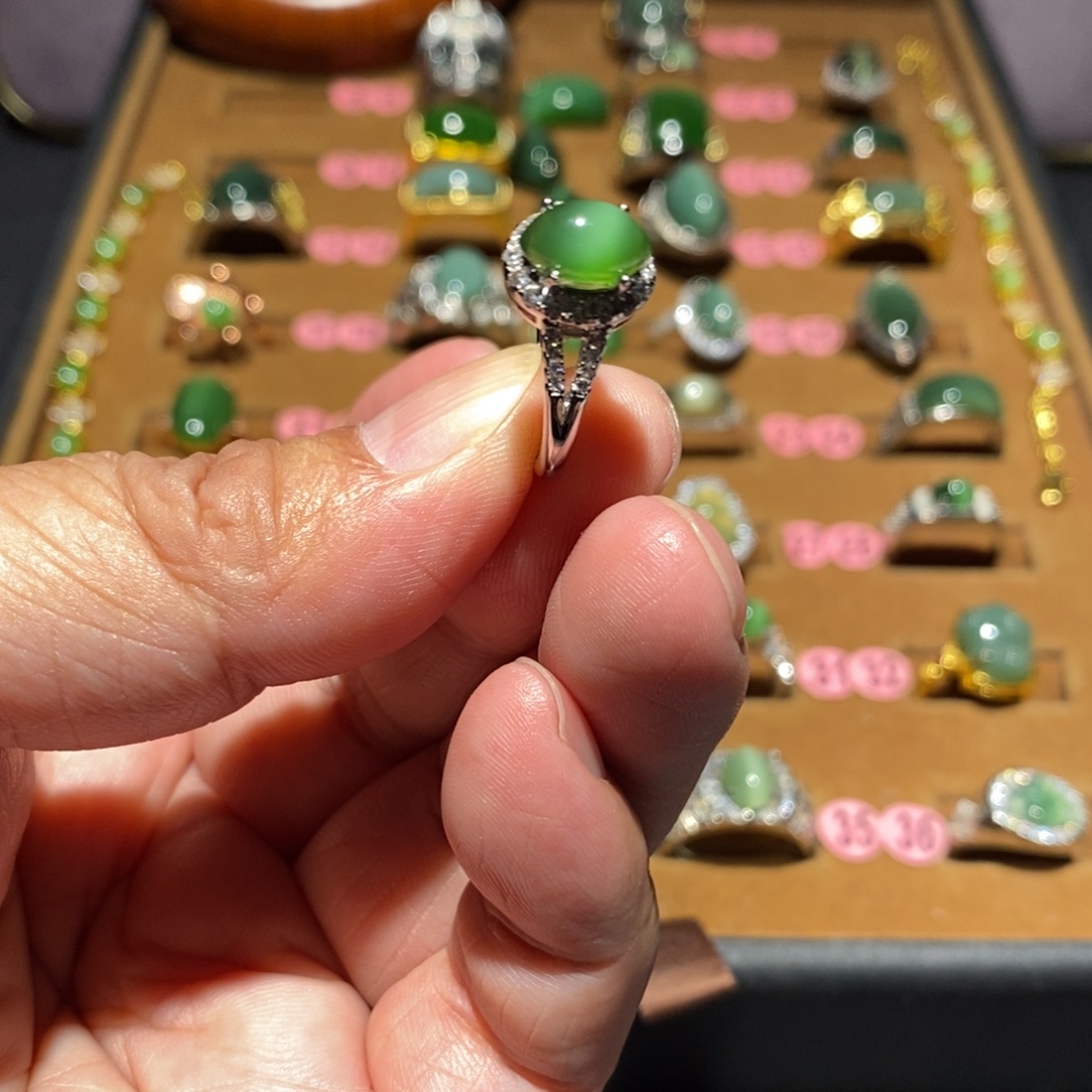 和田玉未镶嵌戒指