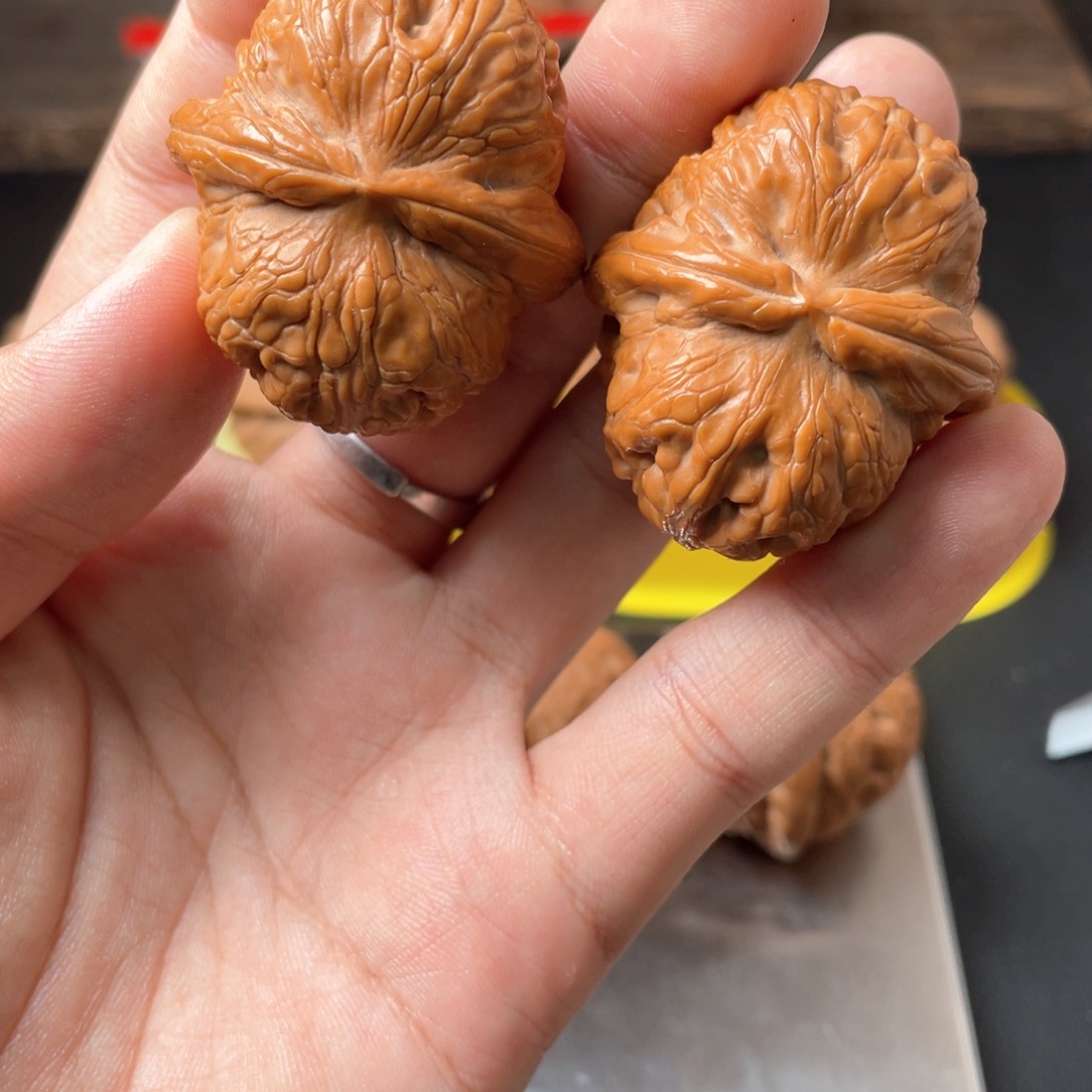 吊坠猴头核桃摘****。