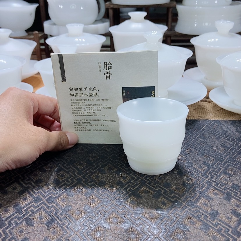 【闪购商品】我想和她好好聊聊呢可是他的态度真的不好