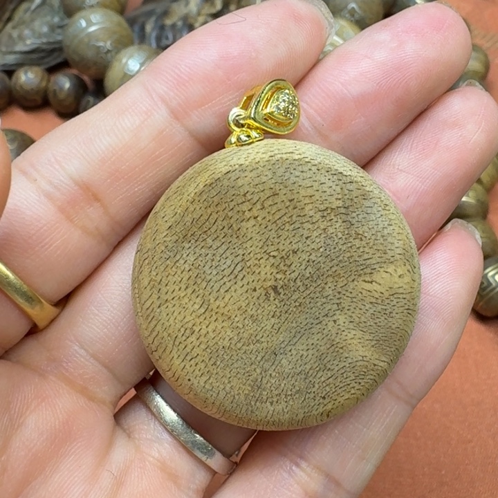 大叶紫檀（黑酸枝木类）