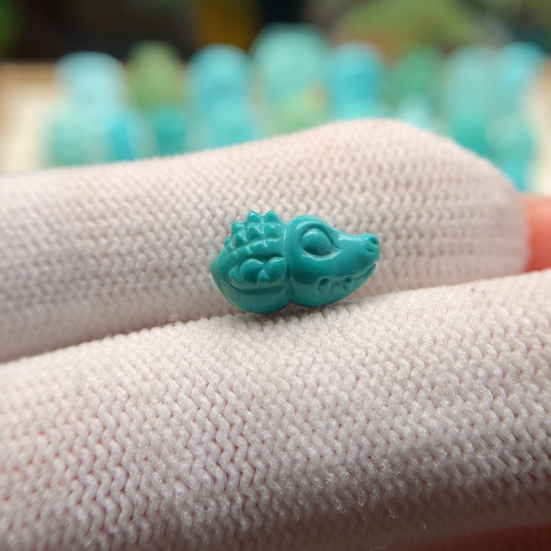 绿松石配饰未镶嵌