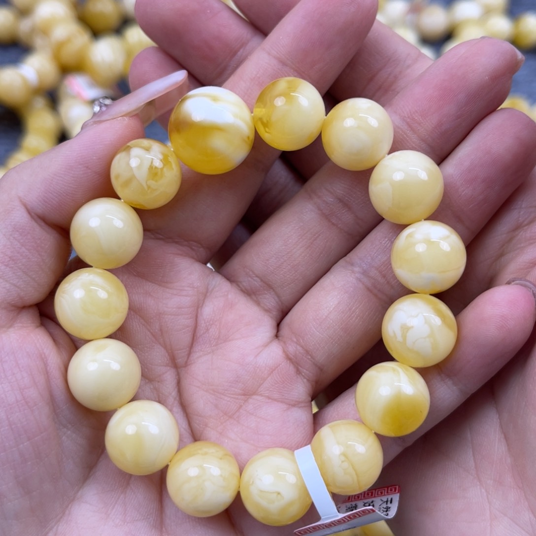 琥珀裸石未镶嵌尺寸13