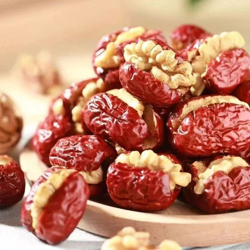 【到手50个】枣夹核桃独立包装营养美味休闲小零食