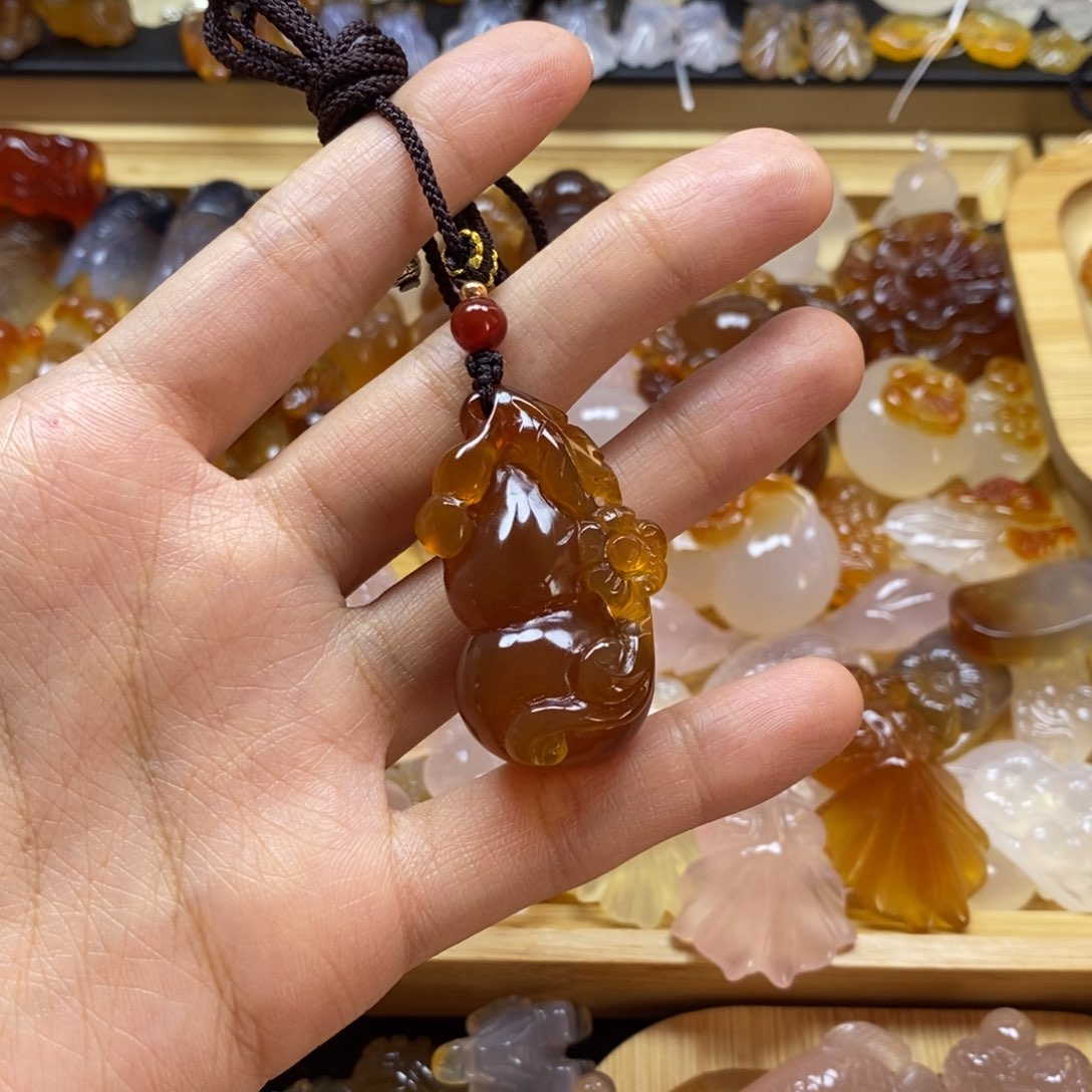 玛瑙/玉髓颈饰未镶嵌