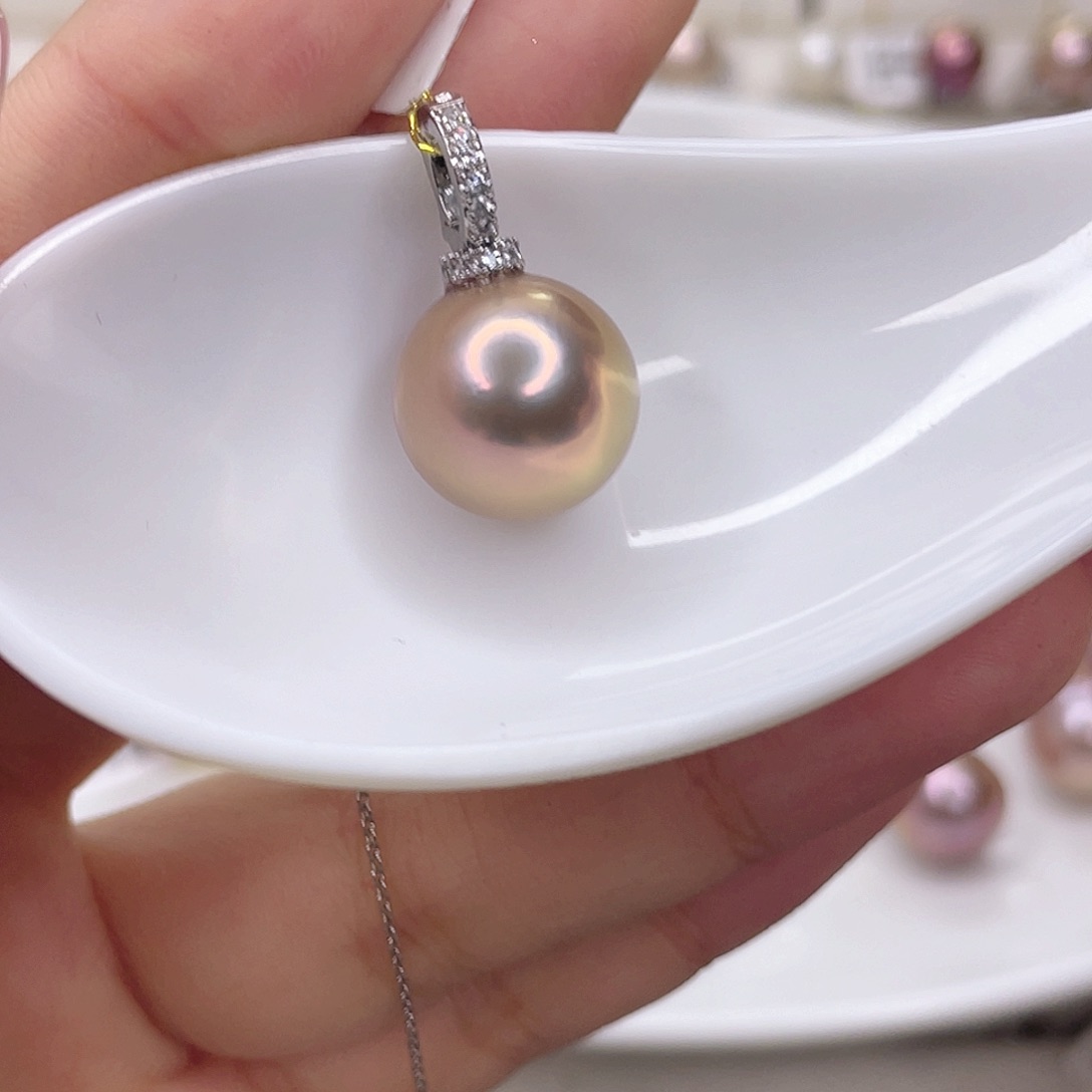 淡水珍珠未镶嵌吊坠(赠链)
