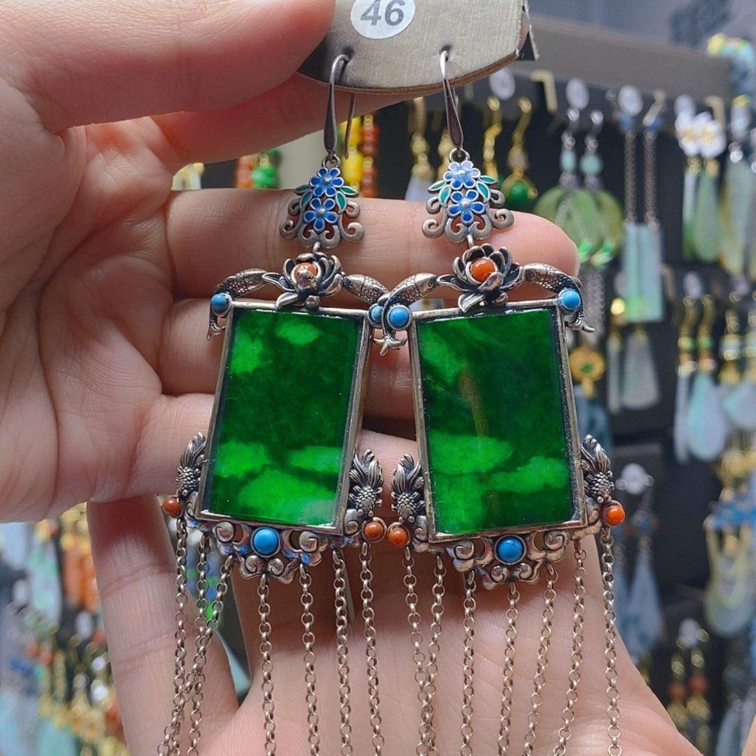 未镶嵌翡翠耳饰翡翠