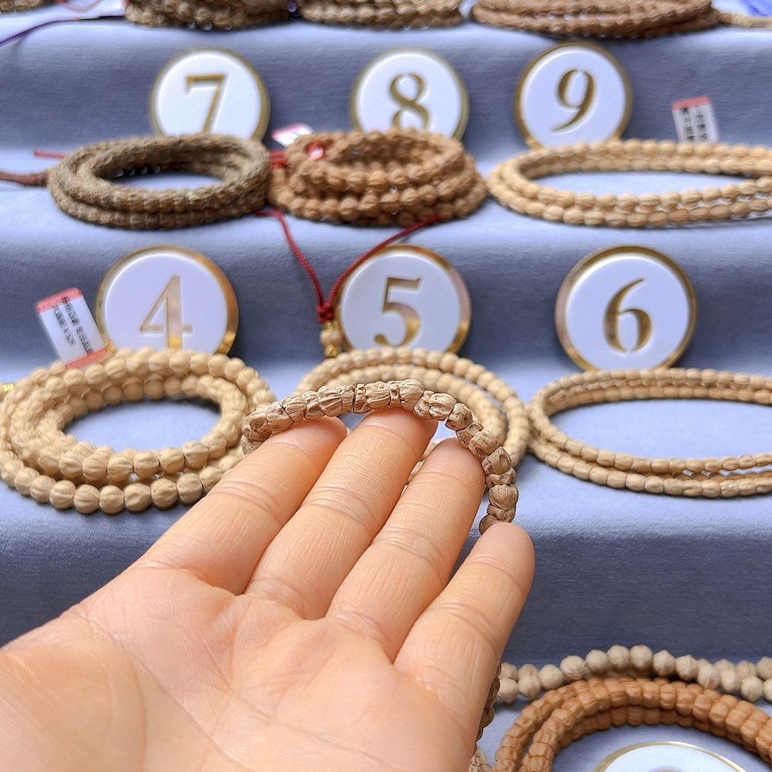 柏香籽/百香籽吊坠E****.