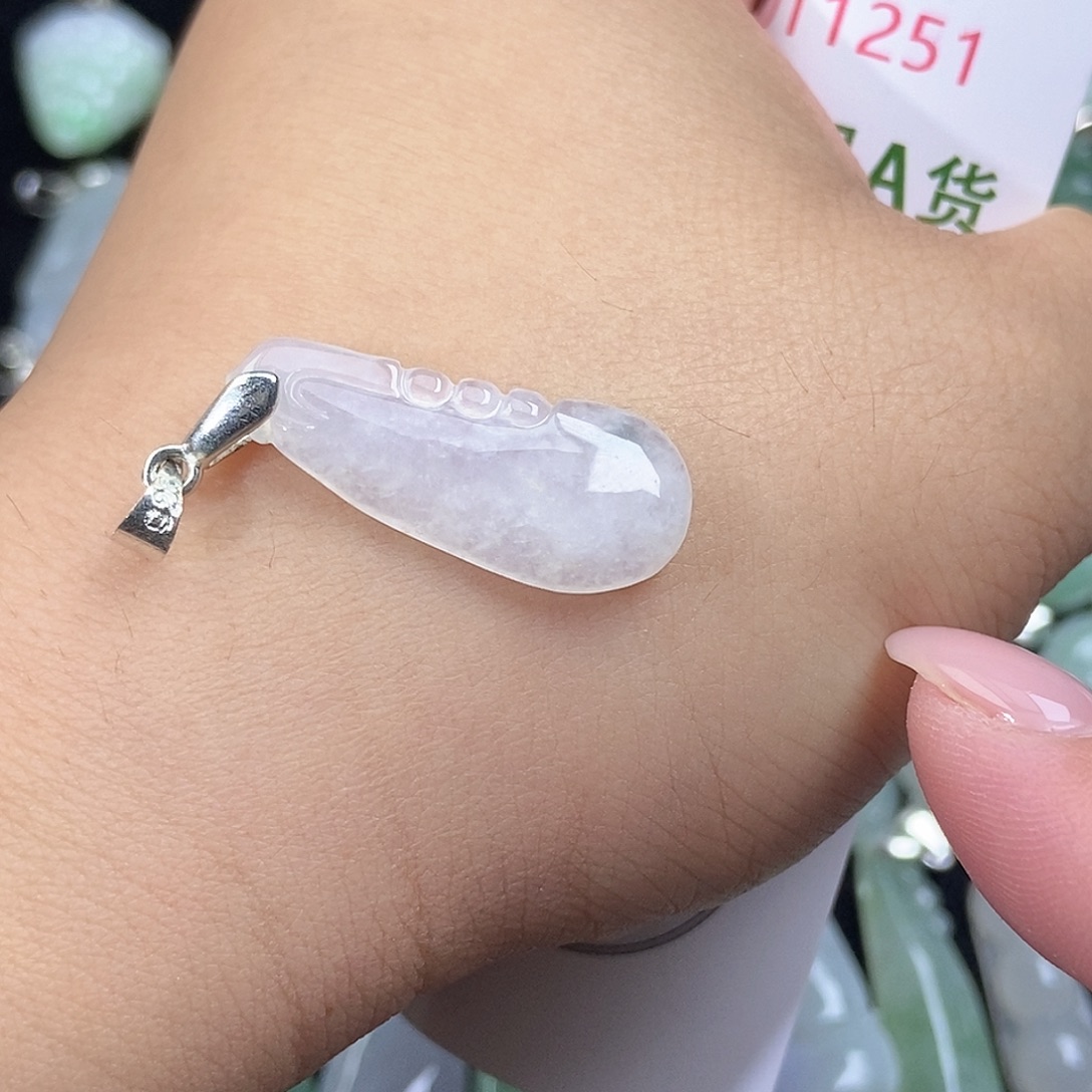 翡翠未镶嵌颈饰天然