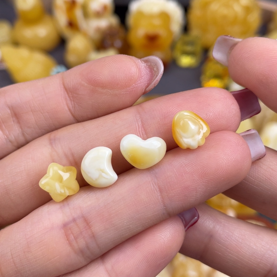 琥珀裸石未镶嵌蜜蜡